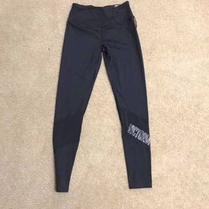 NWOT - Victoria’s Secret sport leggings